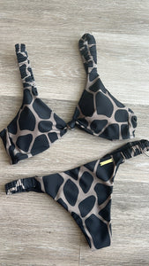 Black leopard knot