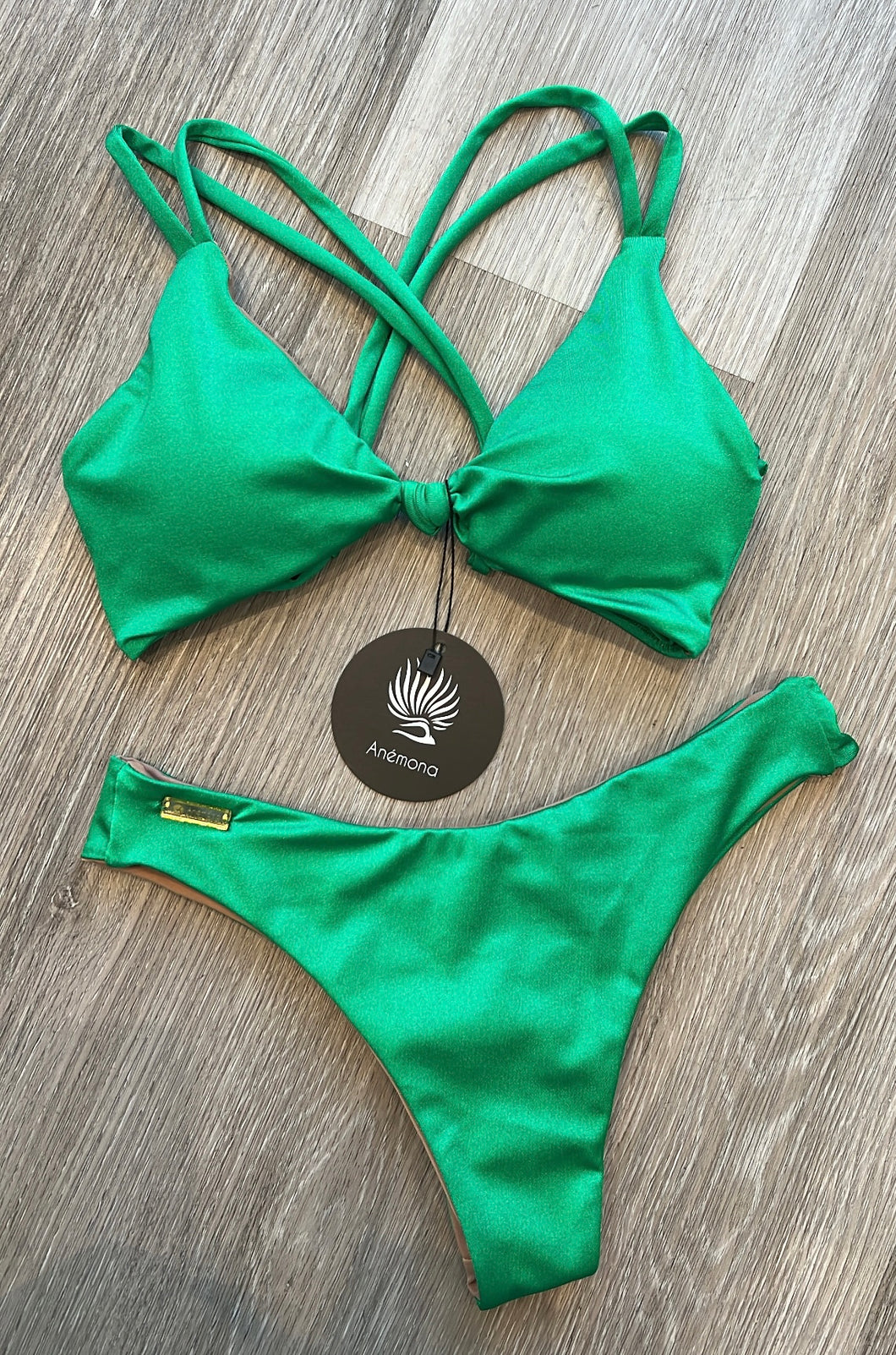 Knot green