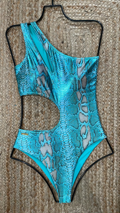 Glam blue snake